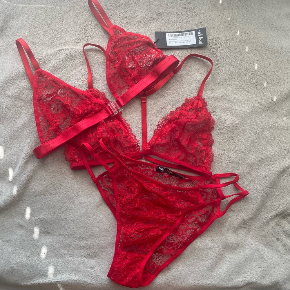 Nasty Gal 3 pcs Lingerie set